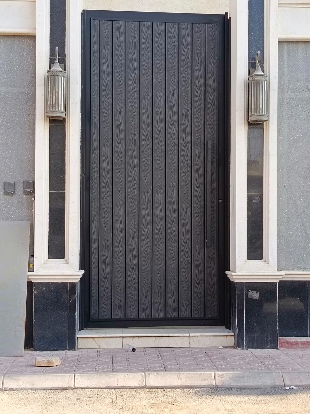 تركيب بديل الخشب للأبواب في الرياضWPC