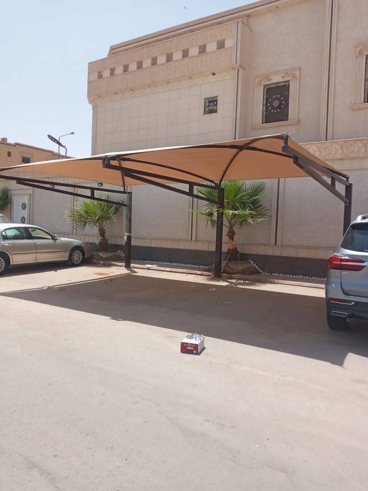 مظلات مواقف سيارات مبتكرة
