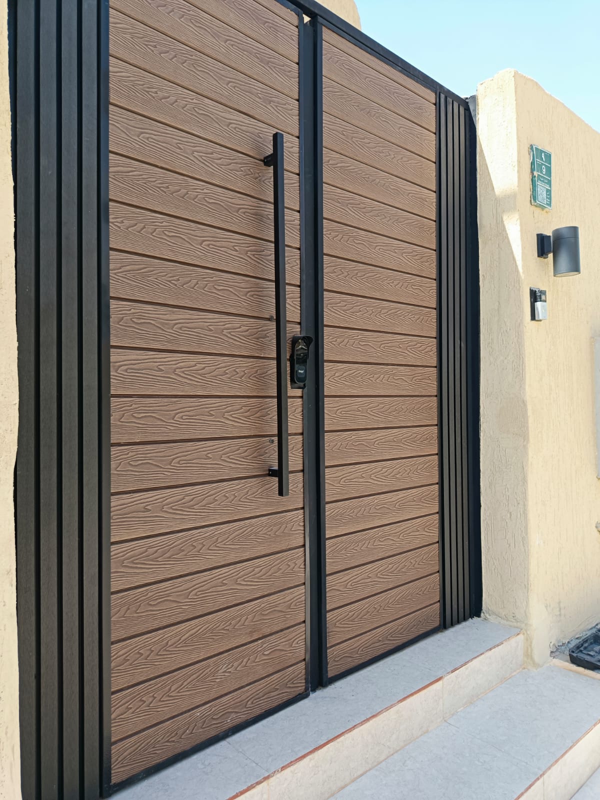 تلبيس ابواب بديل الخشب