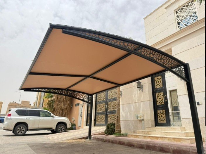 تركيب مظلات سيارات منزلية بتصميم كابولي بالرياض